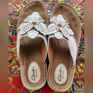 Clark's artisan White sandals size 9 1/2